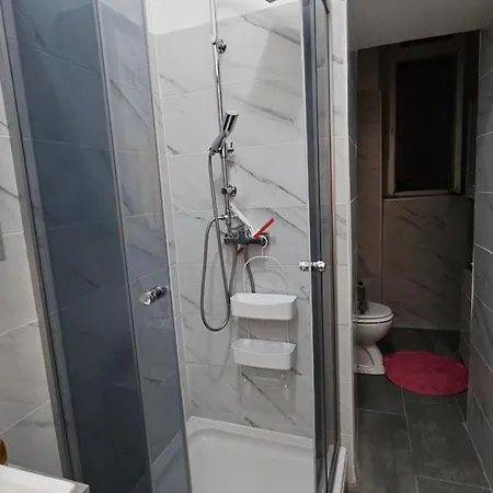 Leo Apartmán *