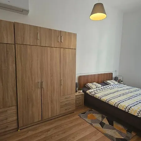 Apartment Leo