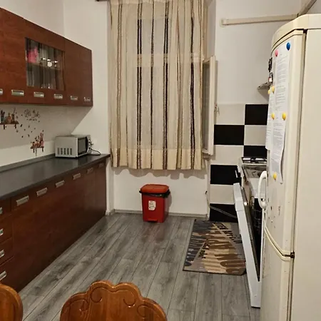 Leo Apartment *
