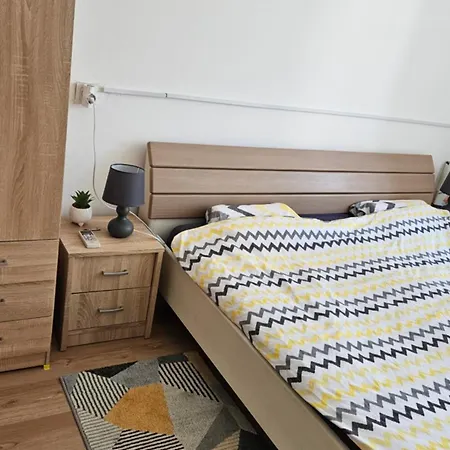 Apartment Leo Pula