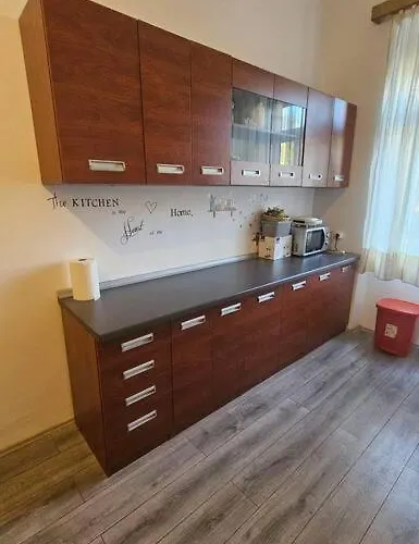 Apartman Leo *